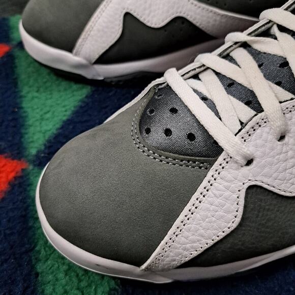 Size 10 Nike Air Jordan 7 Retro Flint Gray White Purple CU9307-100 Men's Sneaker - Picture 9 of 15